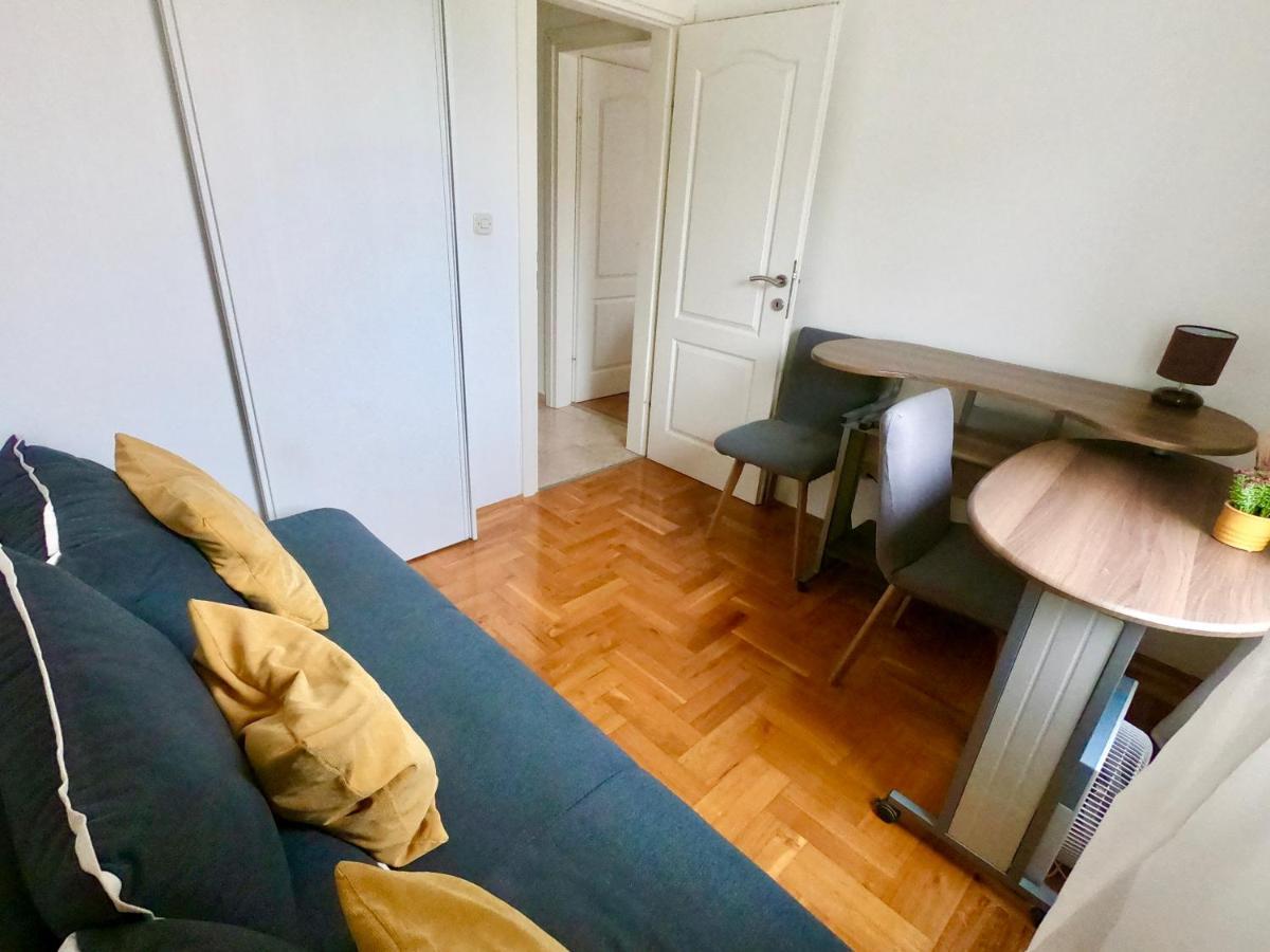 Sunny Apartment By The Beach Каштель-Штафилич Экстерьер фото